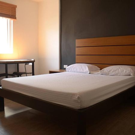 Solaris 88 Inn Tarlac City Εξωτερικό φωτογραφία